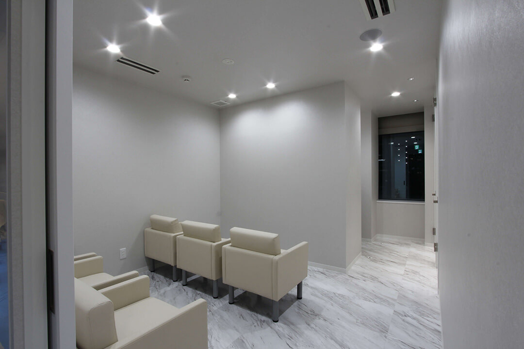 池袋のB-LINE CLINIC
